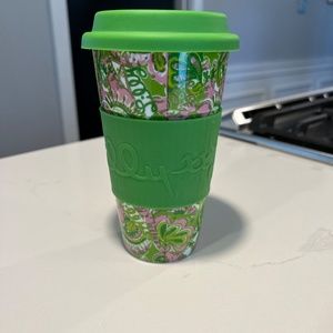 LILLY PULITZER CERAMIC TRAVEL MUG; CHIN CHIN PATTERN